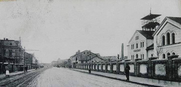 Nádražní ulice směrem k Přívozu s Dolem Jindřich v roce 1915