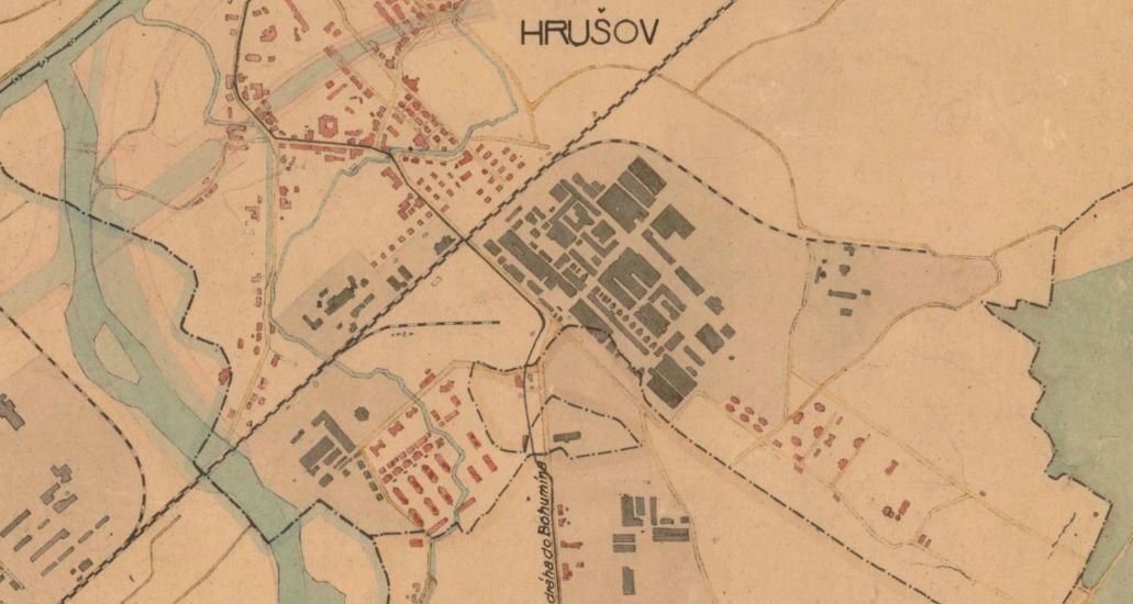 ↑ Hrušovská továrna na sodu na mapě z roku 1920