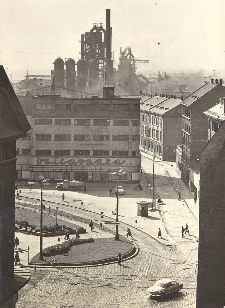 Budova obchodního domu Ostravanka v roce 1960