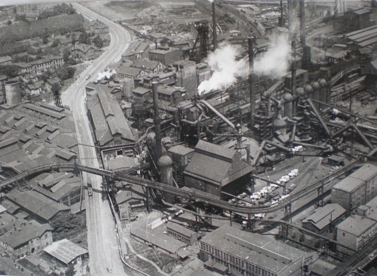 Letecký pohled na Vítkovické železárny areál (70.léta 20.století)