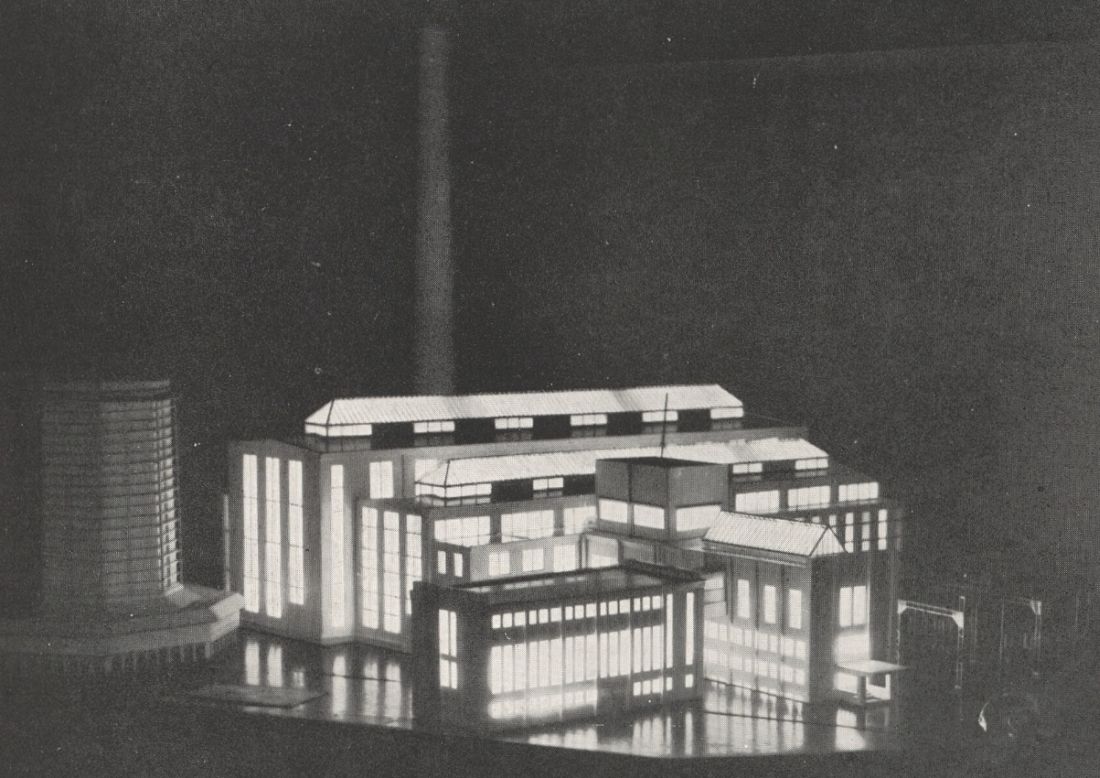 ↑ Osvětlený model Třebovické elektrárny (1936)